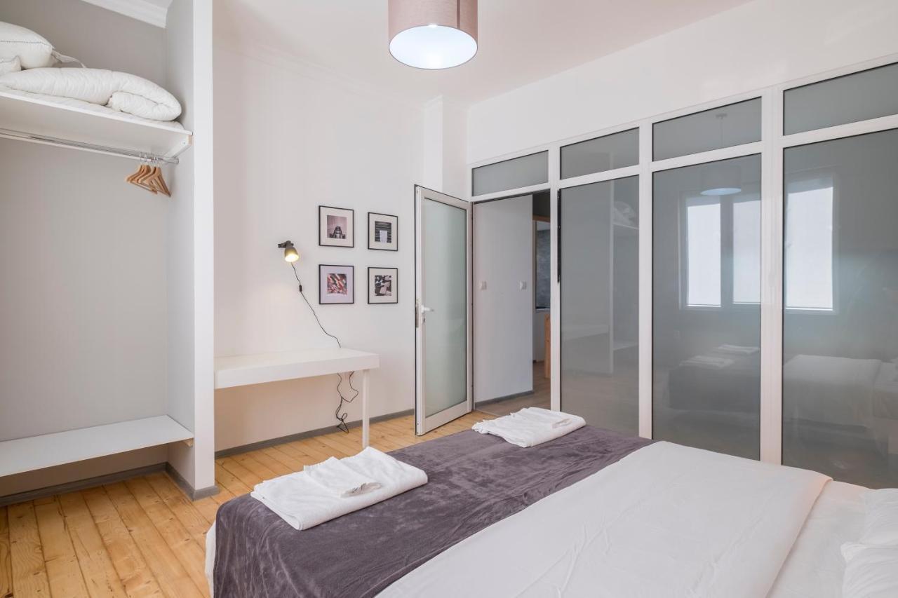 Bluewaveplace - Stylish 2 Bedroom Home In Center Of София Екстериор снимка