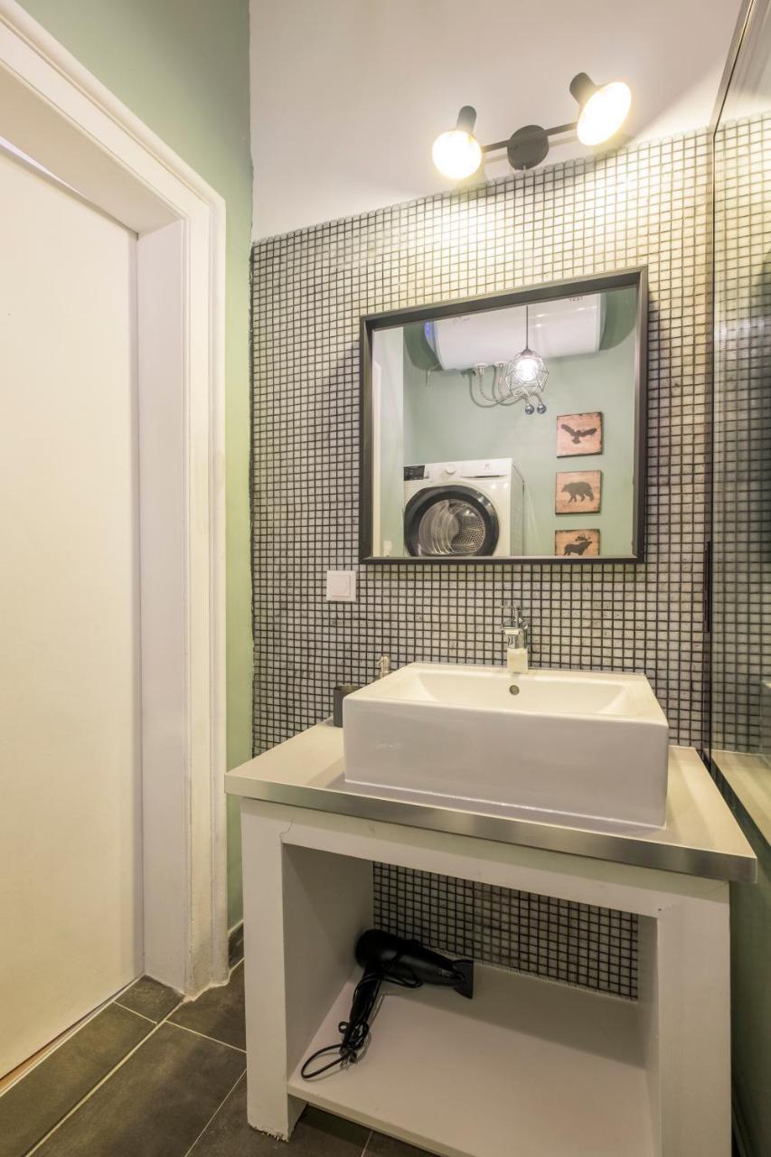 Bluewaveplace - Stylish 2 Bedroom Home In Center Of София Екстериор снимка